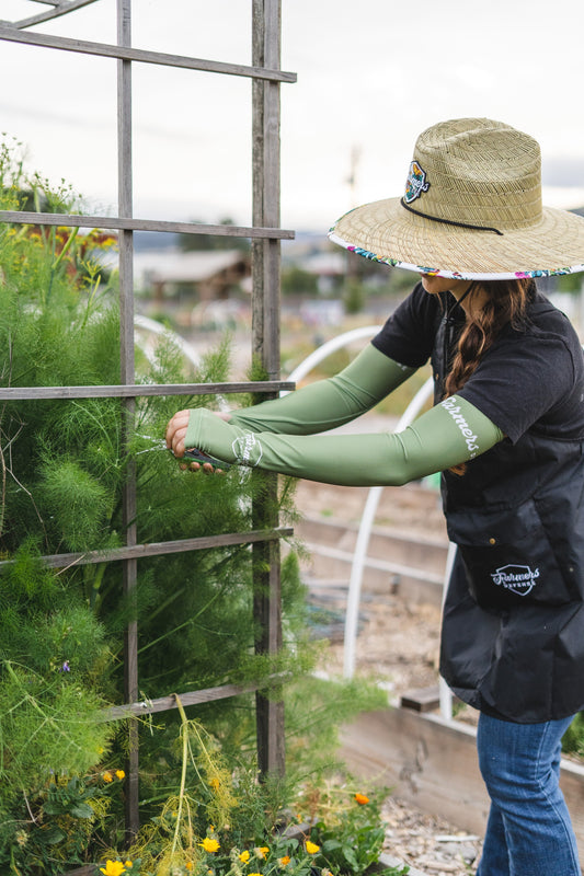 Farmer's Defense garden sleeve-Forest Green